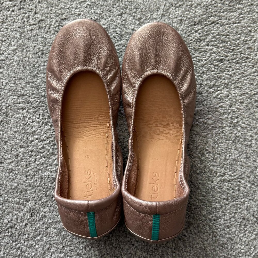 Tieks Rose (original release) Brand New, never worn Size 9